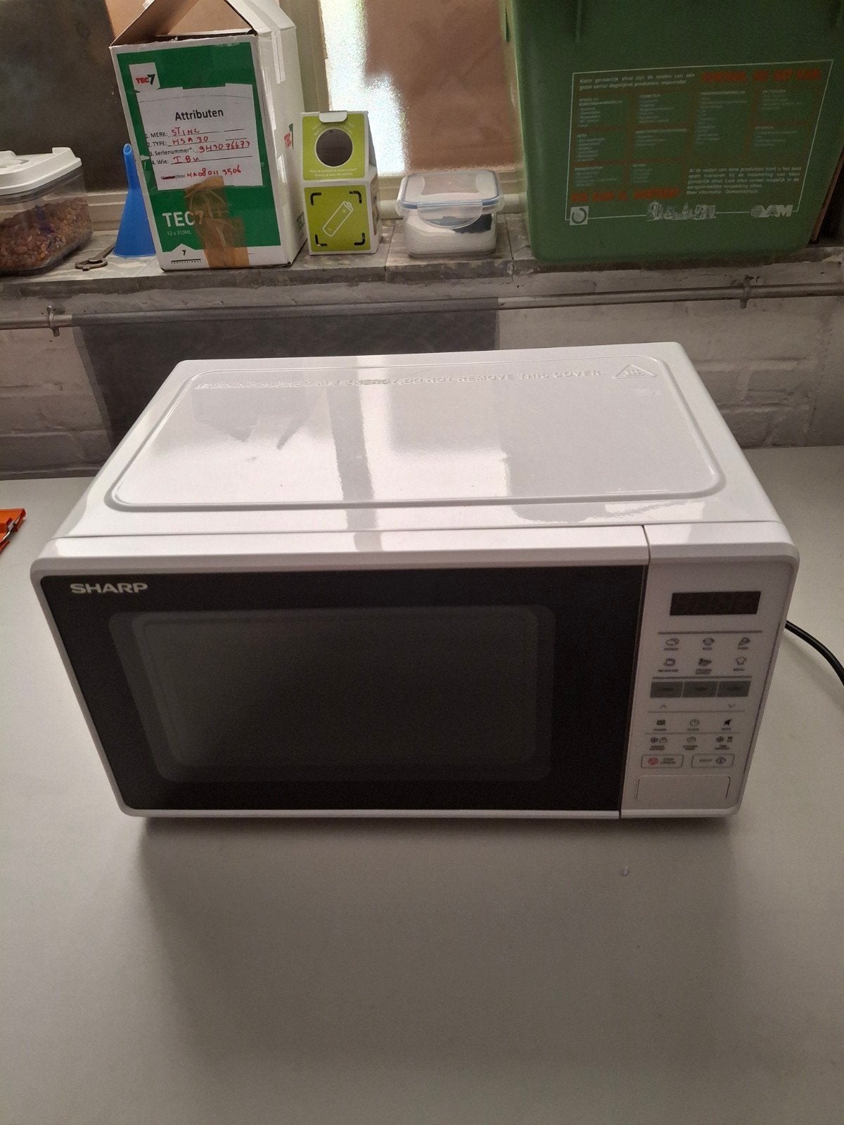 Witte microgolfoven Sharp RS172, Elektronische apparatuur, Microgolfovens, Ophalen, Zo goed als nieuw, Vrijstaand, Minder dan 45 cm