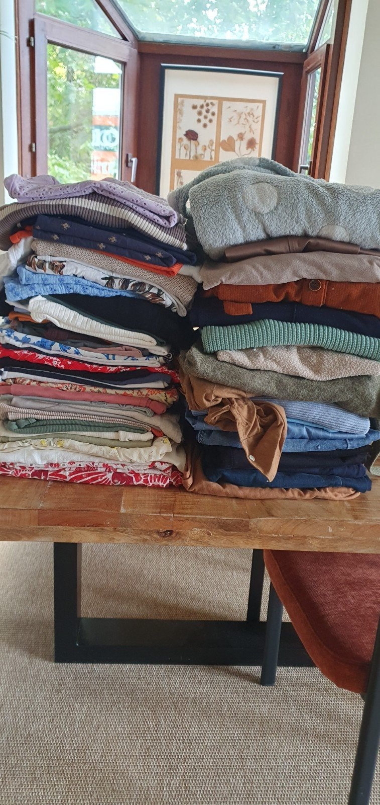 GRAND LOT DE VÊTEMENTS POUR FEMMES — TOUT A DISPARU ?, Enlèvement
