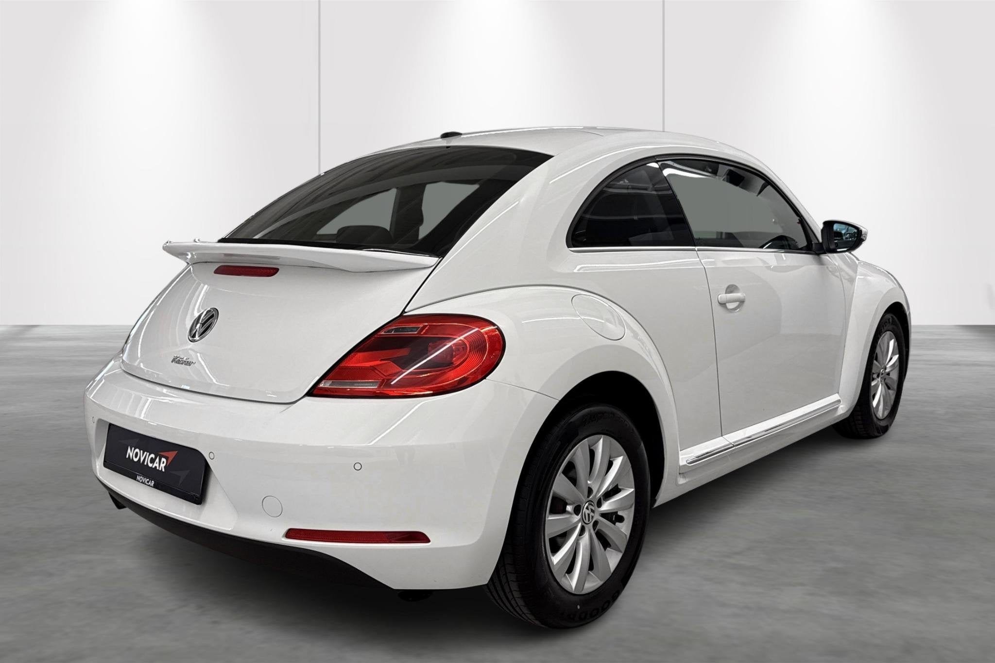 Volkswagen Beetle 1.2 TSi, 4 cilinders, Wit, Handgeschakeld, https://public.car-pass.be/vhr/3ea57cf7-baf5-4e3b-85c6-e49498435a44