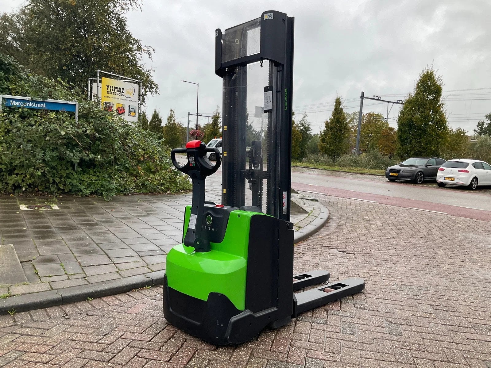 Cesab S214 1400KG 4.75METER STAPELAAR / HEFTRUCK, Articles professionnels, Empileur, Électrique, CESAB, Marconistraat 2
3133KL  Vlaardingen, NL