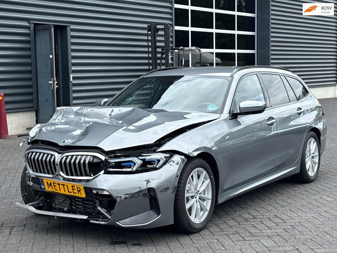 BMW 3-serie Touring 330d xDrive, M-Sportpakket, Head-up, 360, Auto's, BMW, Automaat, 1800 kg, Euro 6, 2993 cc