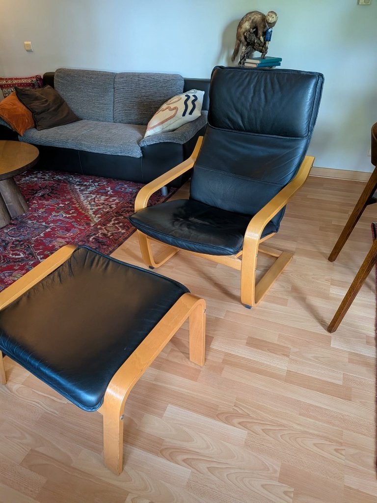 Originele IKEA Poäng fauteuil + voetenbank, Maison & Meubles, Fauteuils, Comme neuf, Bois, Cuir, 50 à 75 cm, 75 à 100 cm, Enlèvement