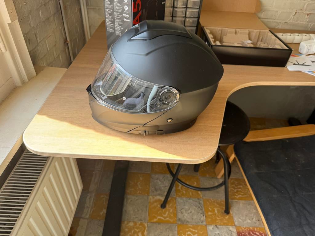 Helm, Fietsen en Brommers, Ophalen, Zo goed als nieuw, Helm