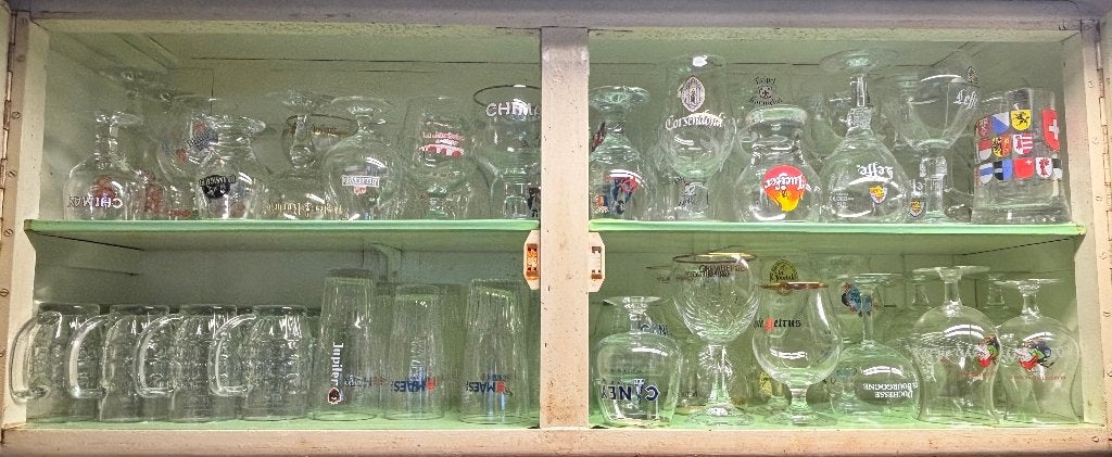 Verres à bière, plus de 100, CINEY CHIMAY DELIRIUM CHOUFFE, Ophalen, Zo goed als nieuw, Bierglas