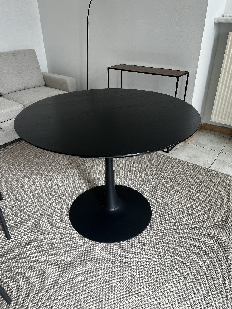Table à manger ronde JYSK – noire – pied central moderne, Enlèvement, Comme neuf, Quatre personnes, Rond