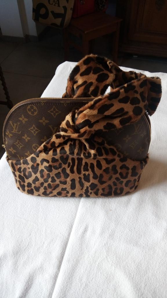 Tas van Louis Vuitton Alma „leopard” en Azzedine Alaia, Bruin, Zo goed als nieuw, Leer, Ophalen