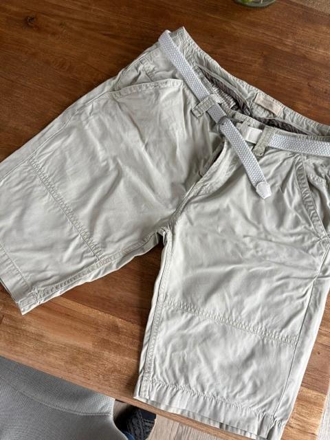 Bermuda maat L, Beige, Ophalen of Verzenden, Zo goed als nieuw, Authentic