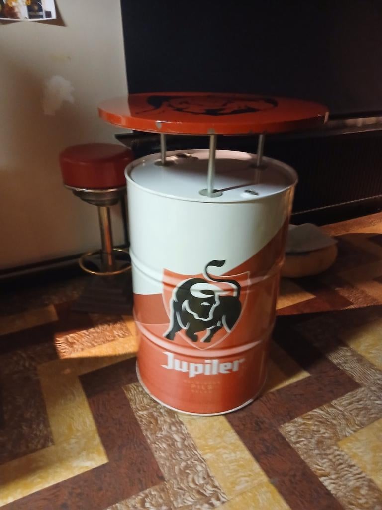 Ton de table Jupiler, Enlèvement, Utilisé, Mobilier