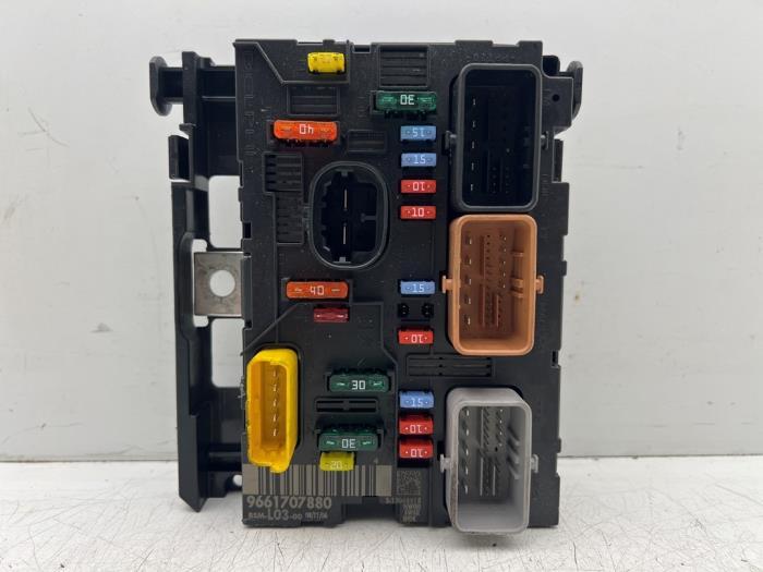 Boîte à fusibles d'un Citroen C3, -, 3 mois de garantie, Utilisé, -