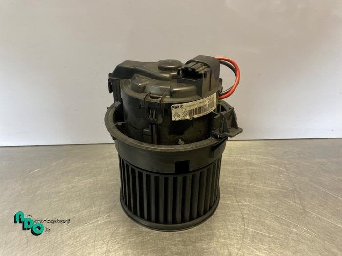 Moteur de ventilation chauffage d'un Peugeot 208 (208 12-), -, 3 mois de garantie, Utilisé, -