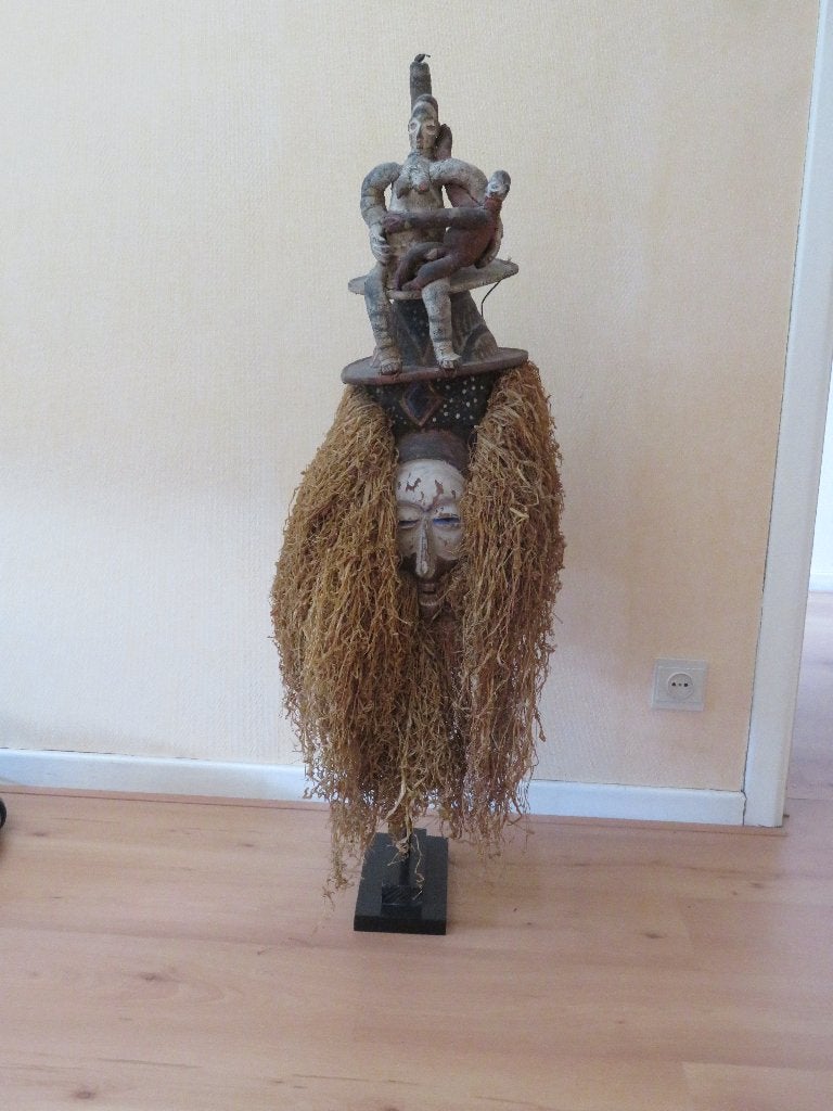 Afrikaans Yaka masker, Natuurlijk materiaal, Afrika, Masker, Meerkleurig