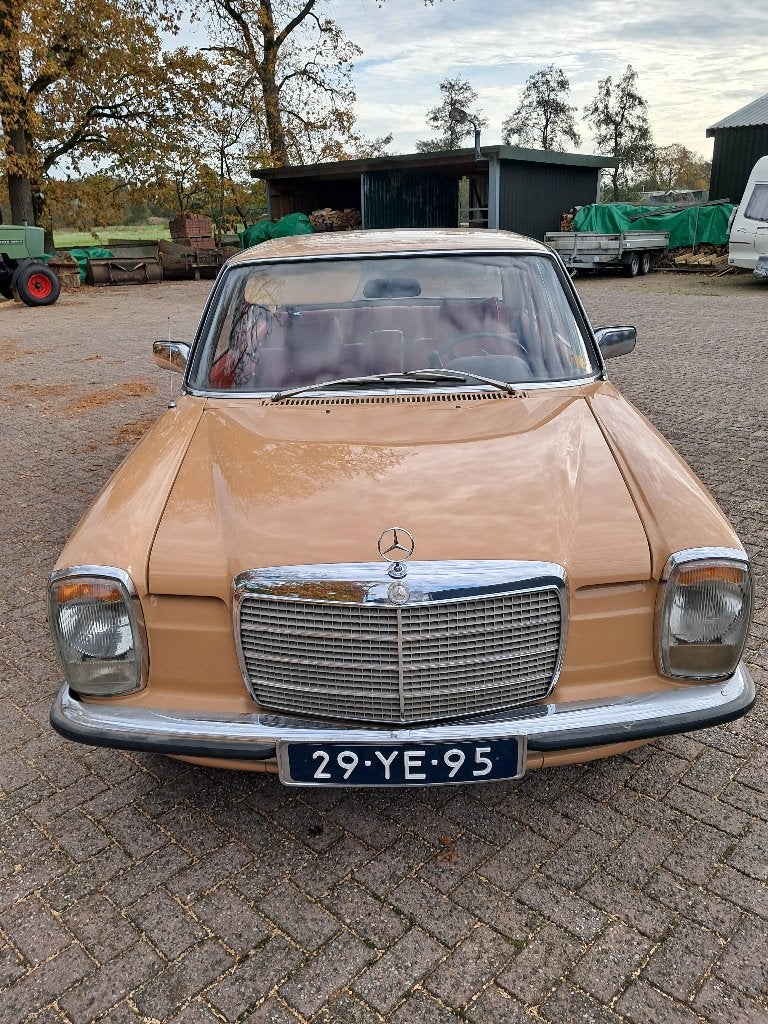 Mercedes w115, foto 8