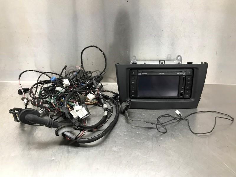 RADIO Toyota Avensis Wagon (T27) (|8611360V860|), Gebruikt, Kundenbetreuung@toyota.de, Toyota, Toyota-Allee 2
50858  Köln, DE