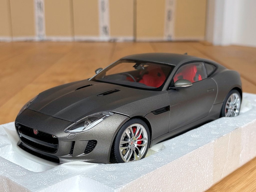 Jaguar F-type R Coupé grijs AutoArt 1:18 nieuw in doos ovp, Ophalen of Verzenden, Nieuw, Auto, Autoart