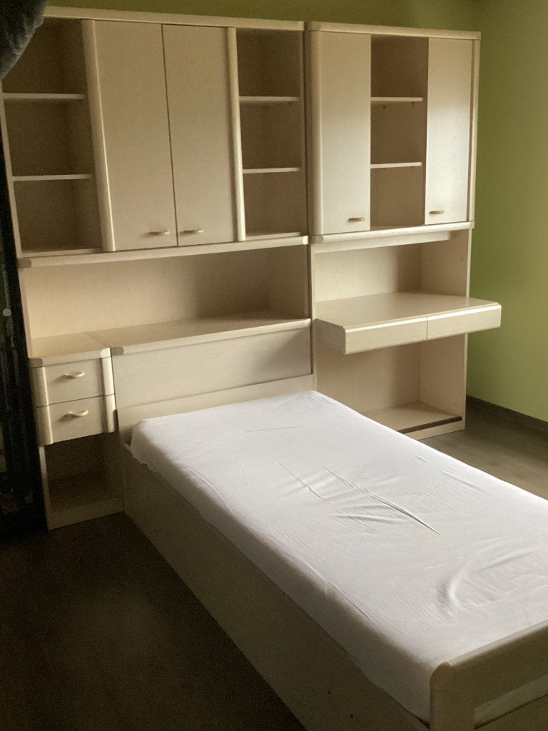 Kinderkamer met bureau, Ophalen, Gebruikt, Jongetje of Meisje