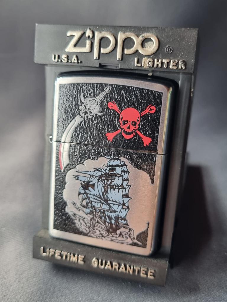 Briquet Zippo Pirateship 2007, Envoi, Comme neuf, Briquet