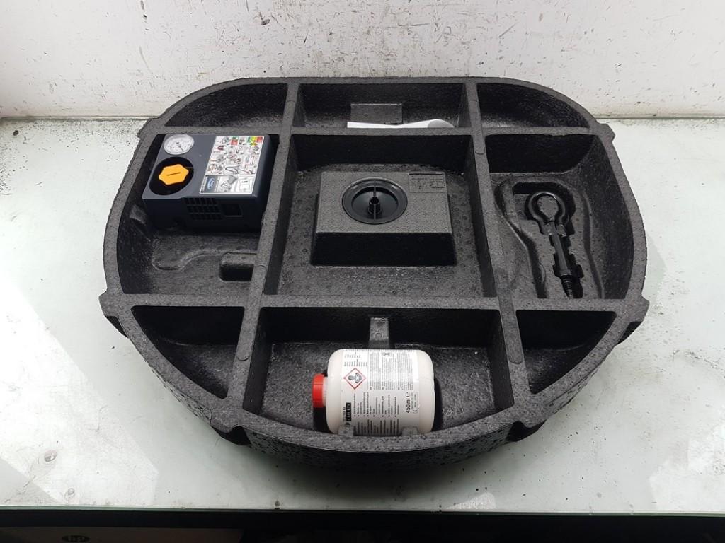 DIVERS Banden reparatieset Ford C-Max (DXA) (|1944413|), Henry-Ford-Straße  1
50735  Köln, DE, Ford-Werke GmbH, Kunden@ford.com