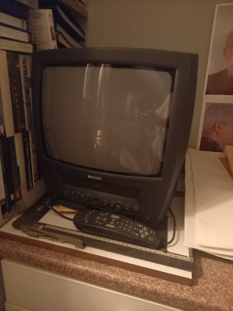 Tv avec lecteur de cassettes, Enlèvement, Comme neuf, Deck cassettes ou Lecteur-enregistreur de cassettes, Philips