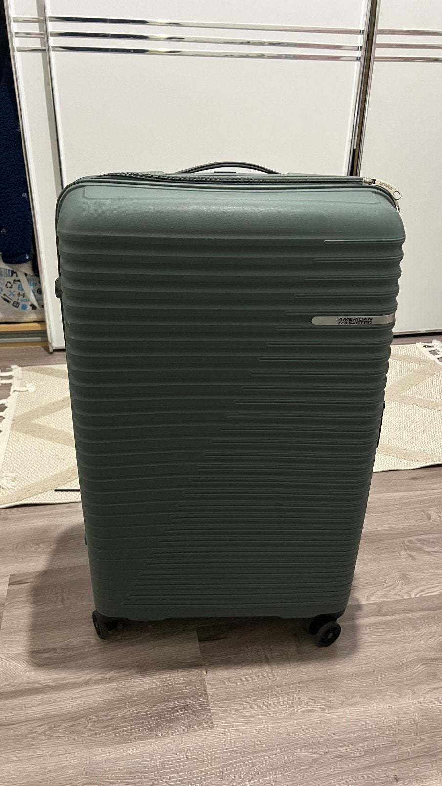 Lot de 2 valises American Tourister & Kipling - 140€, Plastique dur, Comme neuf, Enlèvement, 60 à 70 cm