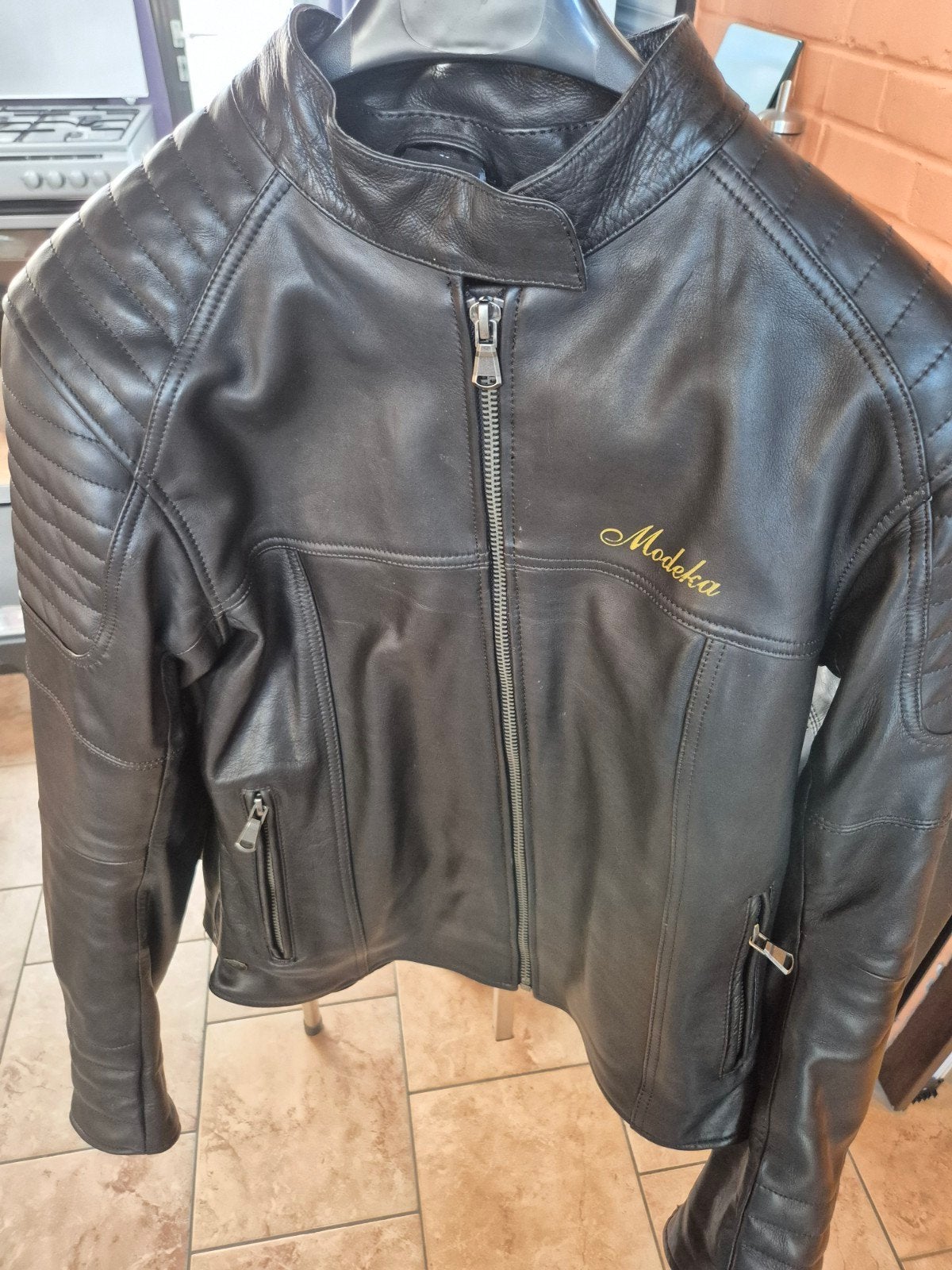 1 blouson et des veste en cuir, Motos, Enlèvement