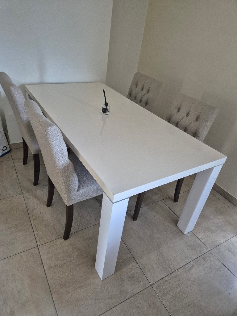 Eettafel met 4 stoelen, Huis en Inrichting, Tafels | Eettafels, Ophalen, Kunststof, Gebruikt, 50 tot 100 cm
