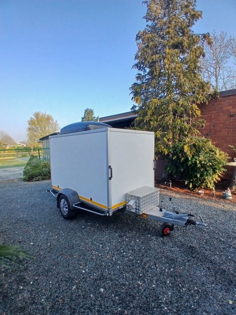 Gesloten aanhangwagen, Ophalen, Gebruikt