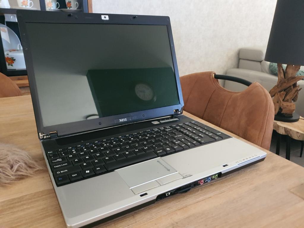 Msi laptop Amd64, Informatique & Logiciels, Enlèvement