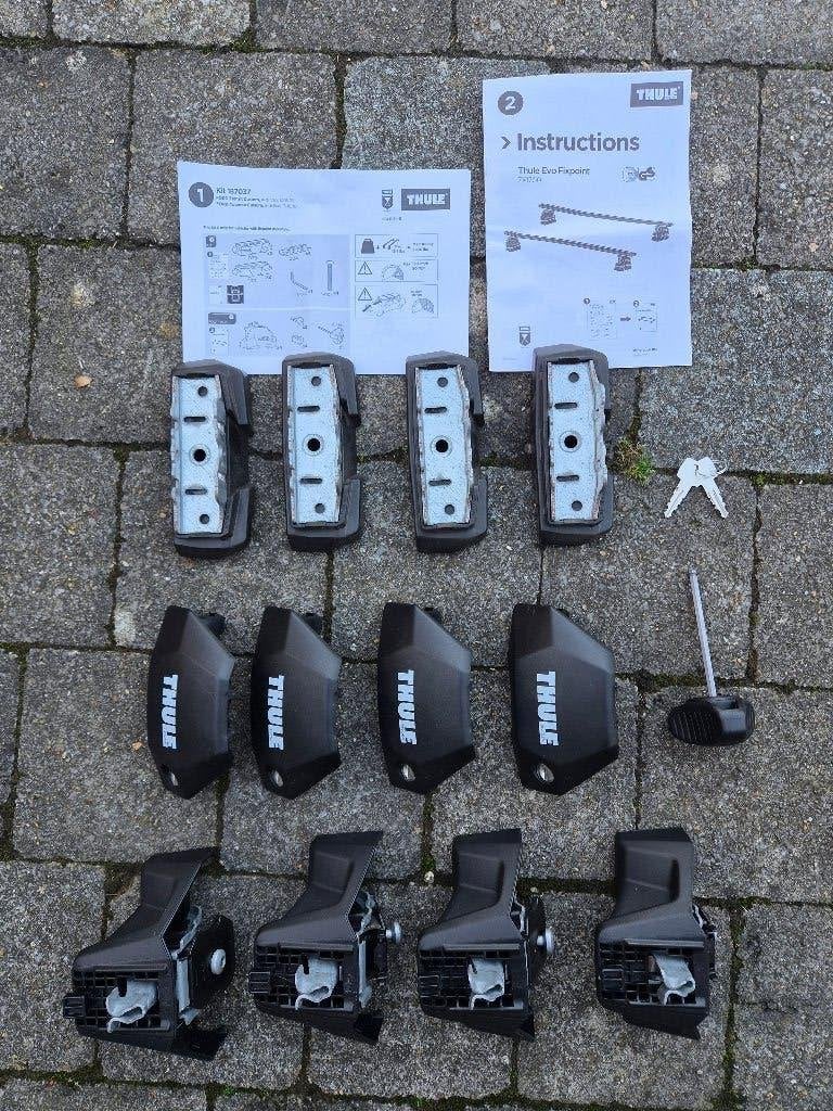 Thule Evo fixpoint 710700 + kit 187037, Ophalen, Zo goed als nieuw