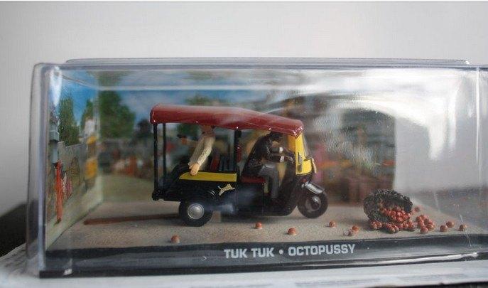 James Bond Car: Tuk Tuk 'Octopussy', Ophalen of Verzenden, Zo goed als nieuw, Auto, Overige merken