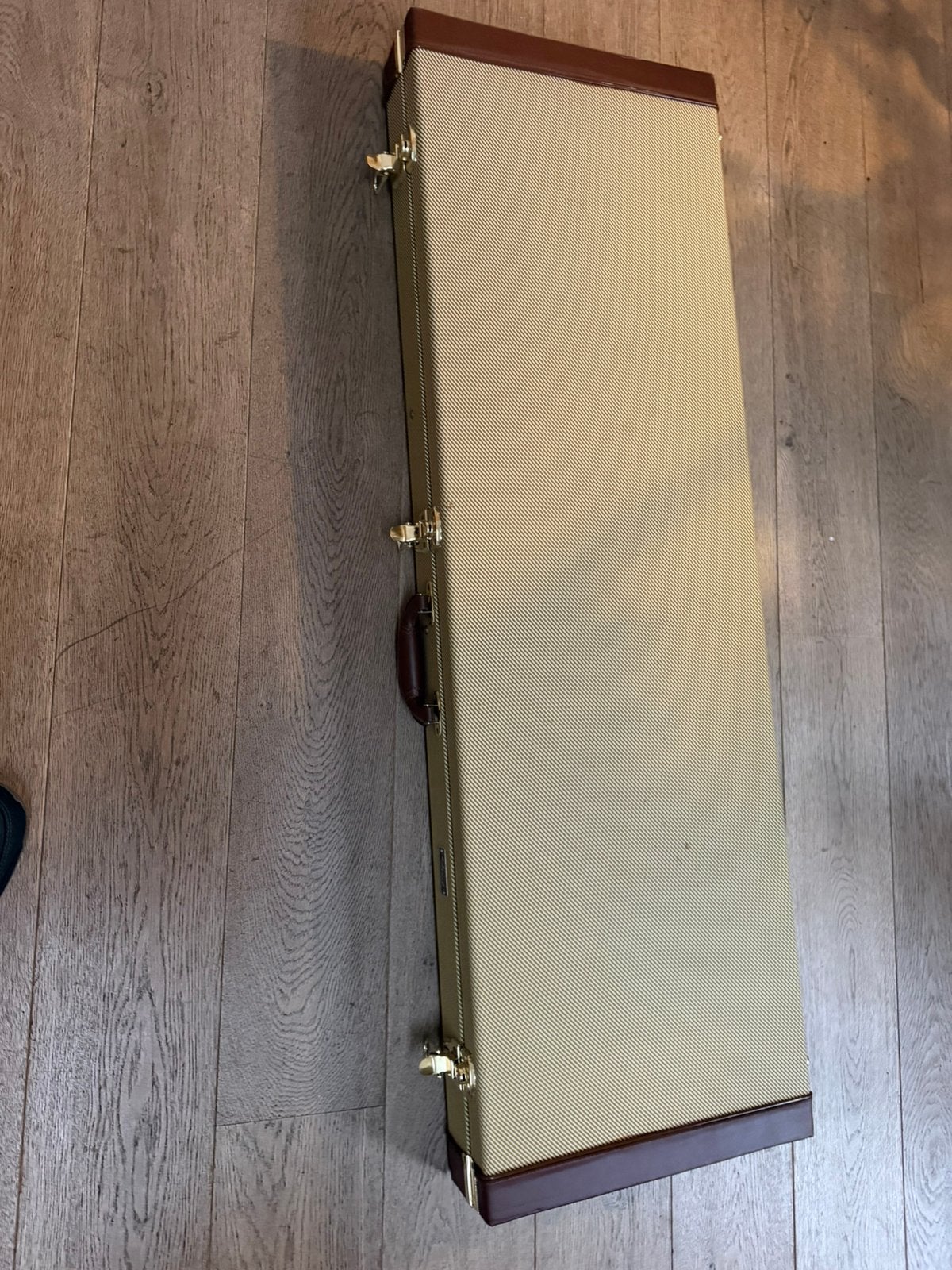 Basgitaar, versterker, staander en flightcase, Muziek en Instrumenten, Ophalen, Zo goed als nieuw