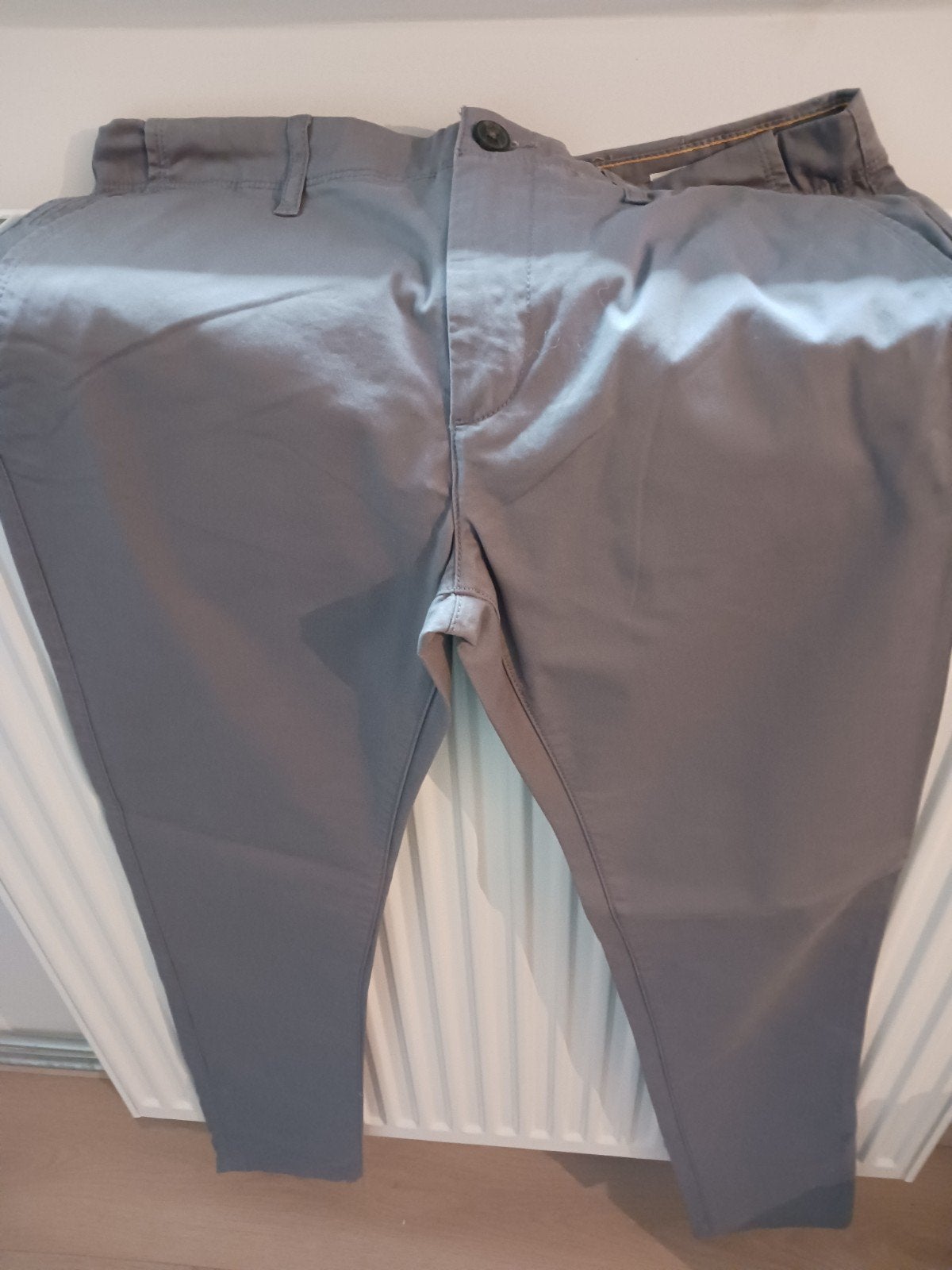 Nieuwe grijze broek merk Jules te koop.M 38-40, Kleding | Heren, Broeken en Pantalons, Ophalen, Jules, Nieuw, Grijs