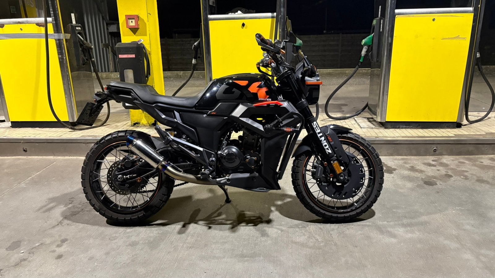Zontes GK125 2023 a1 8000kms scrambler moto motor 125cc, Motoren, Motoren | KTM, Particulier