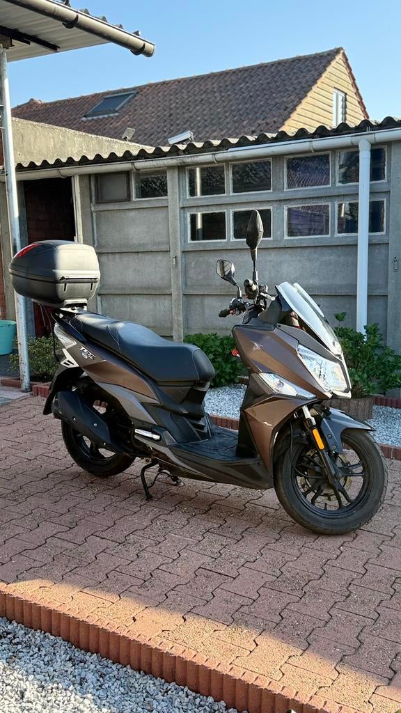 Sym jet 4 50 cc A klasse/25 km per uur 2020, Fietsen en Brommers, Ophalen, Zo goed als nieuw