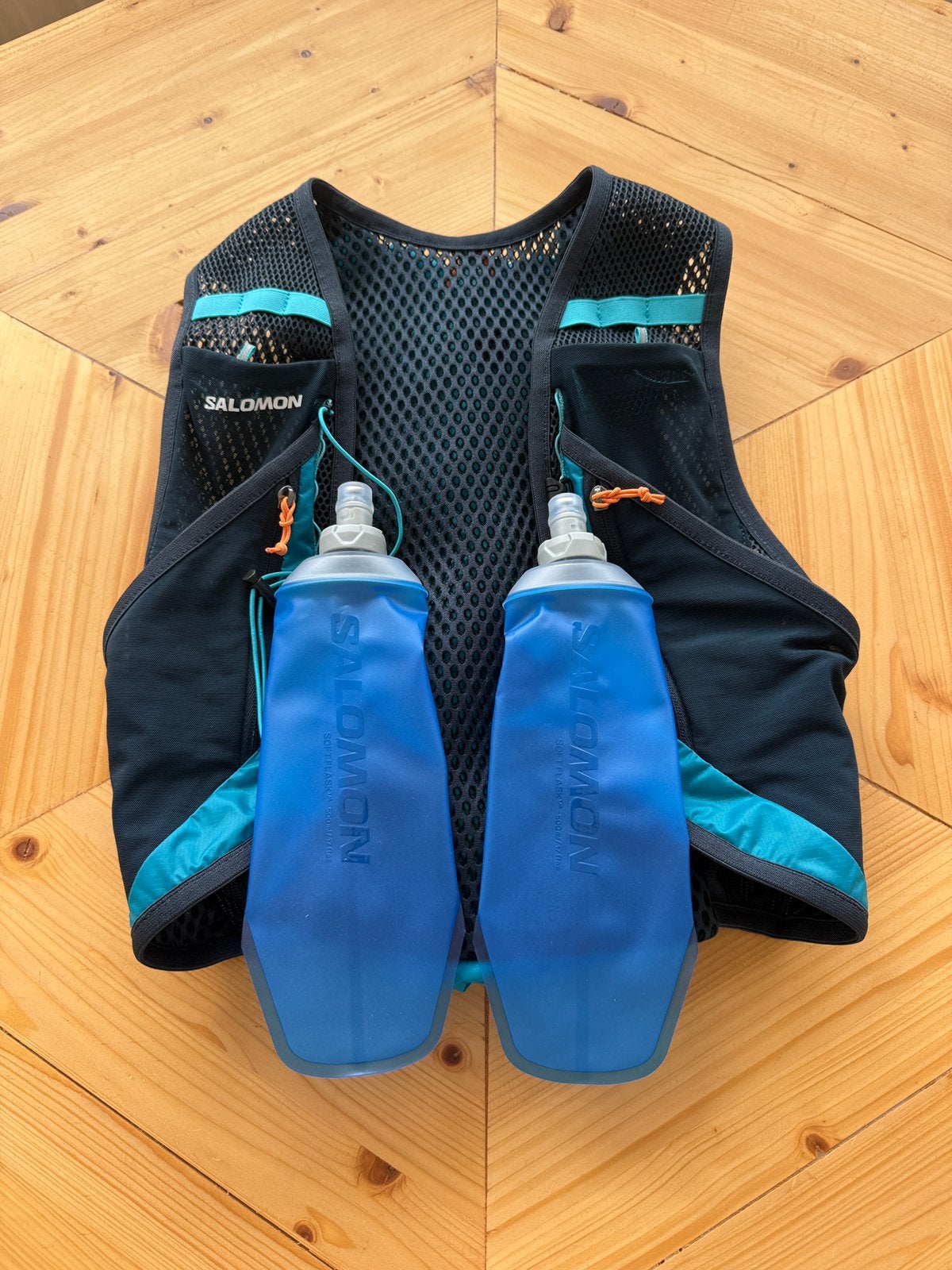 Salomon Active Skin 12 met 2 x Softflask Maat S, Sport en Fitness, Loopsport en Atletiek, Ophalen, Zo goed als nieuw
