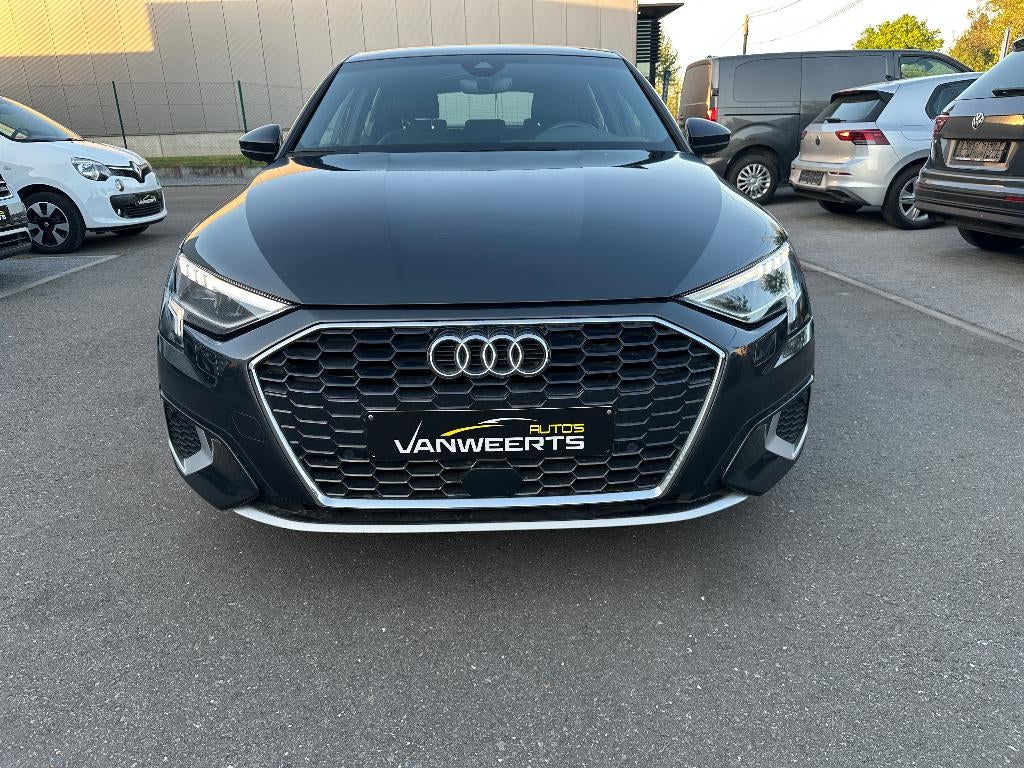 Audi A3, 1.5 benzine 150 pk. CARPLAY/ LEDER/ KEYLESS/VIRTUAL, Euro 6, 4 cilinders, Lane Keeping Assist, Leder