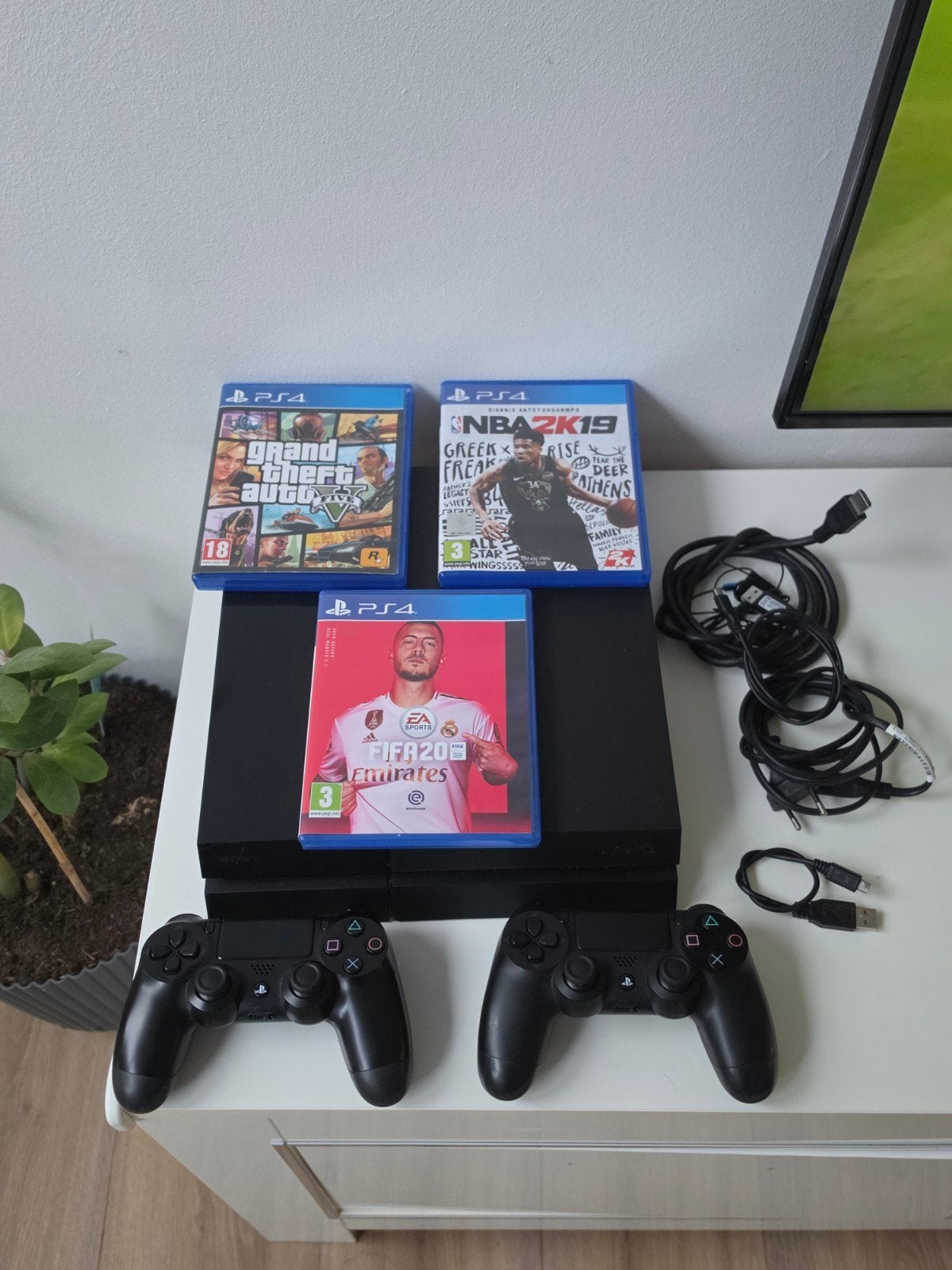 PlayStation 4 Slim (1TB) – Complete Set met 2 Controllers &, Met games, Met 2 controllers, Ophalen of Verzenden, Zo goed als nieuw