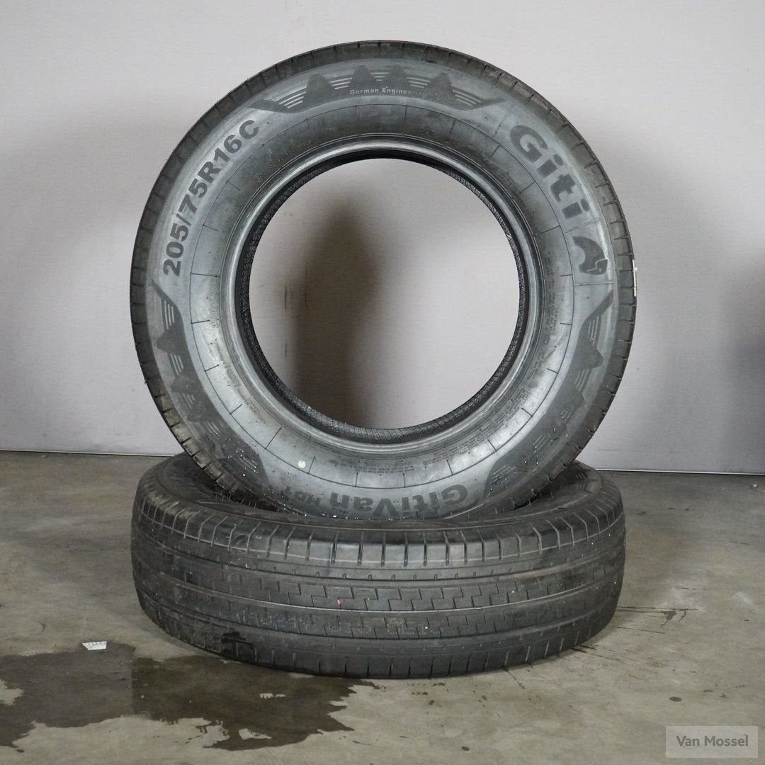 Continental GitiVan HD1 205/75/R16, Auto-onderdelen, Banden en Velgen, Band(en), Zomerbanden, 16 inch, 205 mm, Personenwagen, Gebruikt