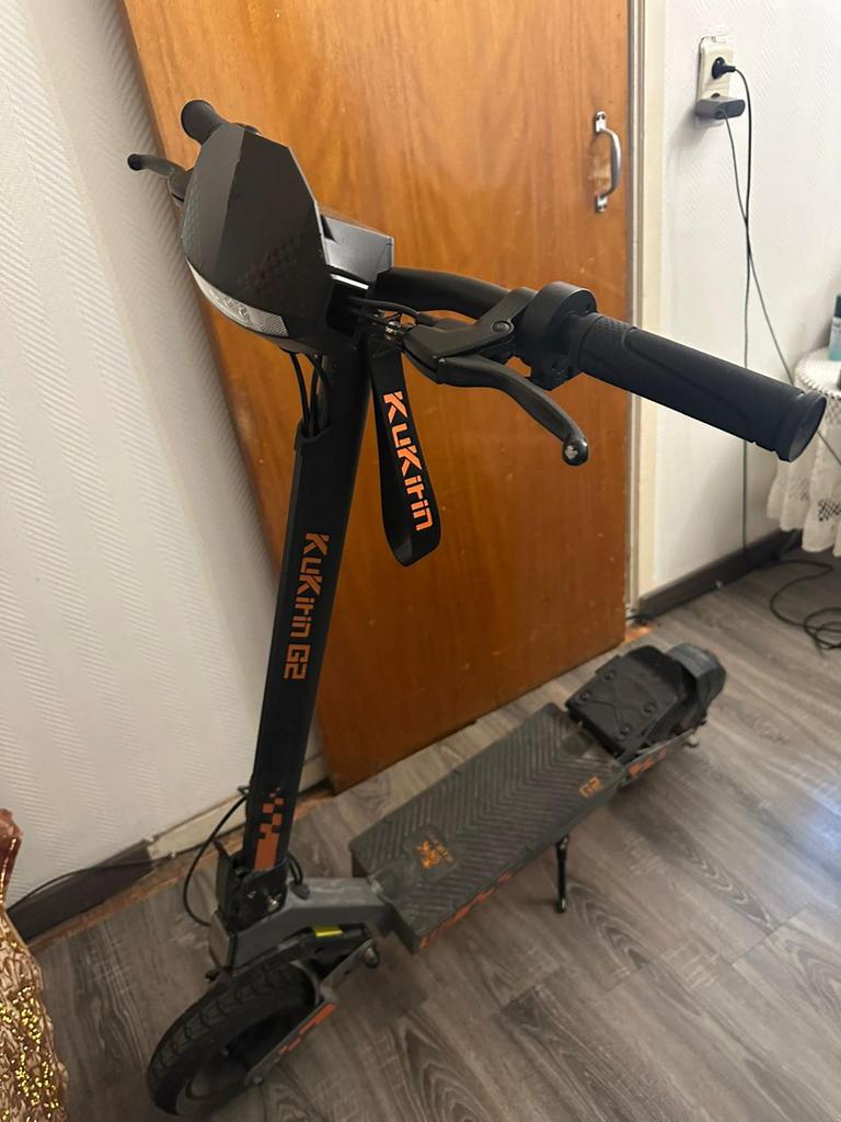 G2 kukurin, Vélos & Vélomoteurs, Trottinettes, Enlèvement, Utilisé, Step électrique (E-scooter)