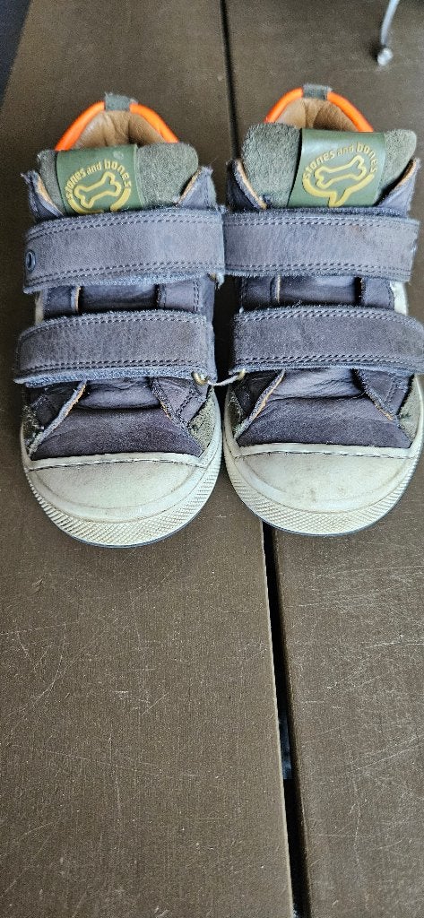 Chaussures Stones and Bones taille 24, Enfants & Bébés, Vêtements enfant | Chaussures & Chaussettes, Garçon, Enlèvement, Utilisé