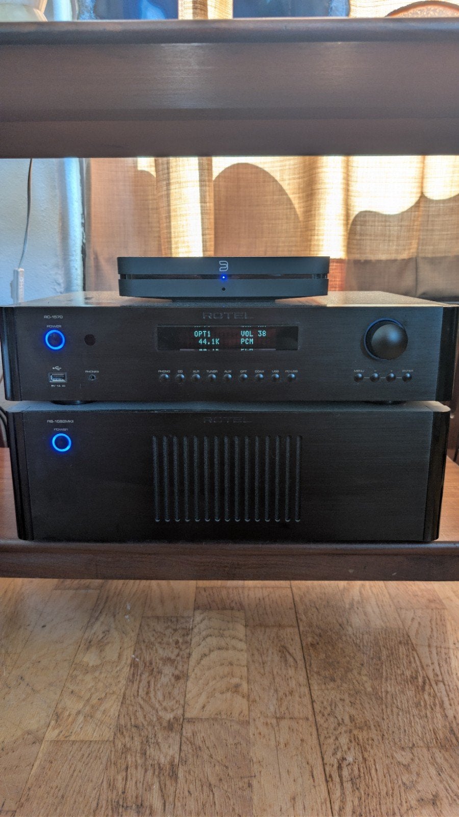 Rotel RC-1570 + RB-1582 MkII, Enlèvement ou Envoi, Stéréo