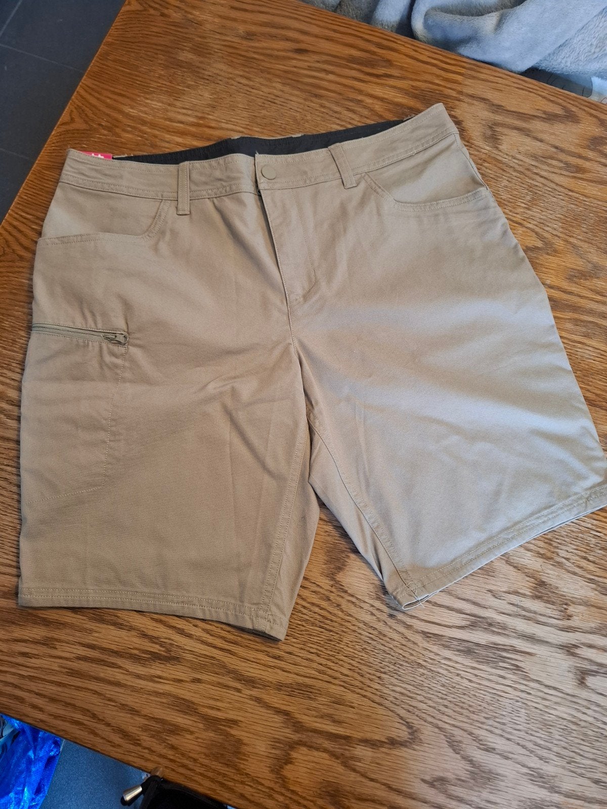 Nieuwe Quechua Wandelshort Beige – Maat 44 (L), Ophalen, Beige