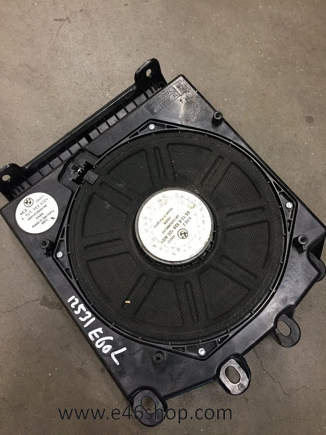 Speaker Subwoofer BMW E60 E61 links onder stoel, Autos : Divers, Autoradios, Enlèvement ou Envoi