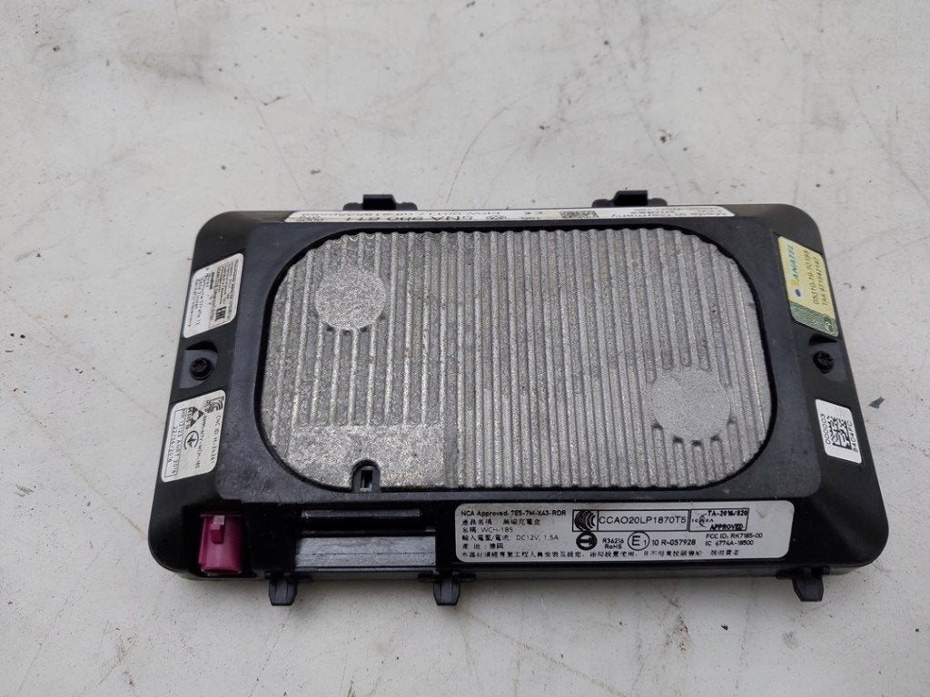 DIVERS Draadloze oplader Superb Combi (3V5) (|5NA980611|), Utilisé, Info@skoda-auto.de, Skoda, Max-Planck-Straße  3-5
64331  Weiterstadt, DE