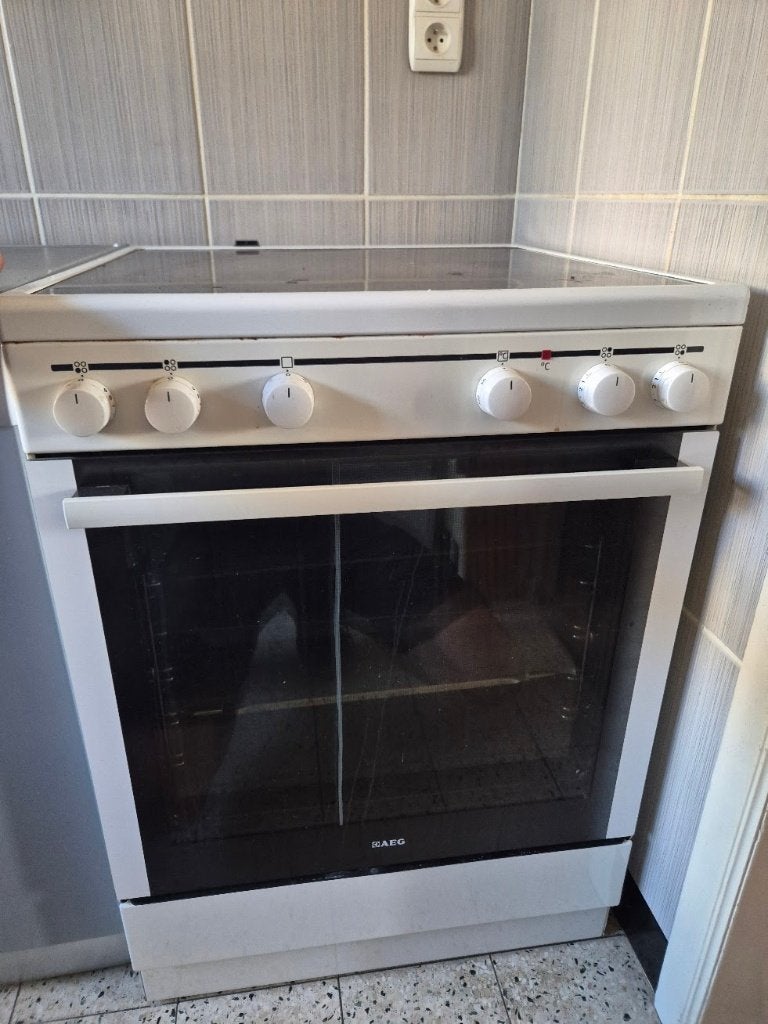 Four electrique, Electroménager, Fours, AEG, Enlèvement, Utilisé, 60 cm ou plus