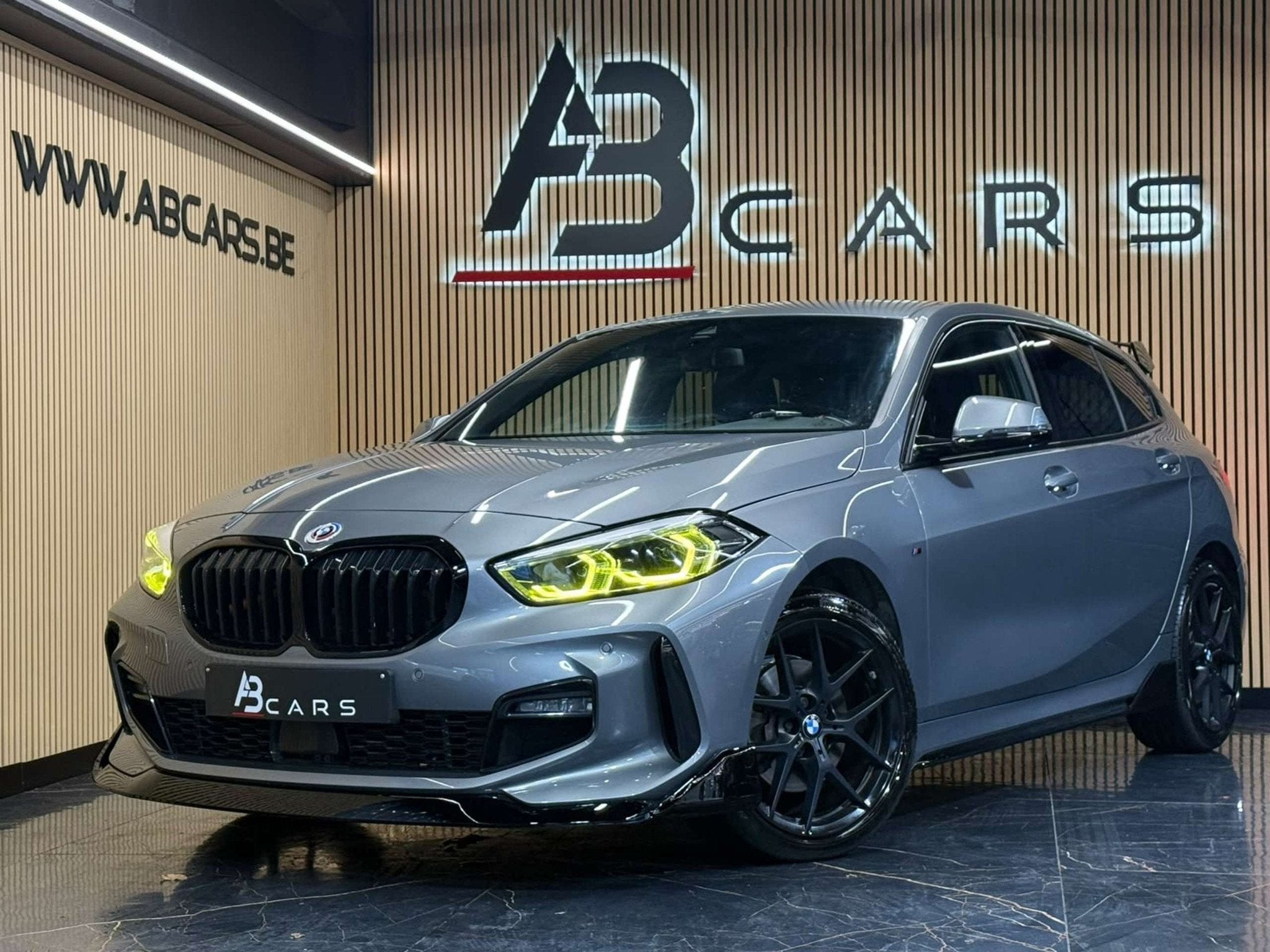 BMW 1 Serie 118 IA PACK M PERFORMANCE * GARANTIE 12 MOIS *, Auto's, 1 Reeks, Gebruikt, https://public.car-pass.be/vhr/8867880b-3a99-4b0e-98e1-b9578ec4dbf6