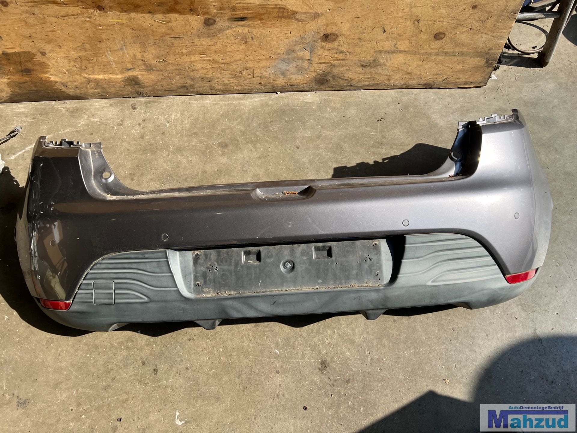 RENAULT CLIO 4 Hatchback Grijs TEKNG achterbumper 2012-2019, Renault Group, Gebruikt, Contact.group@renault.com, Renault