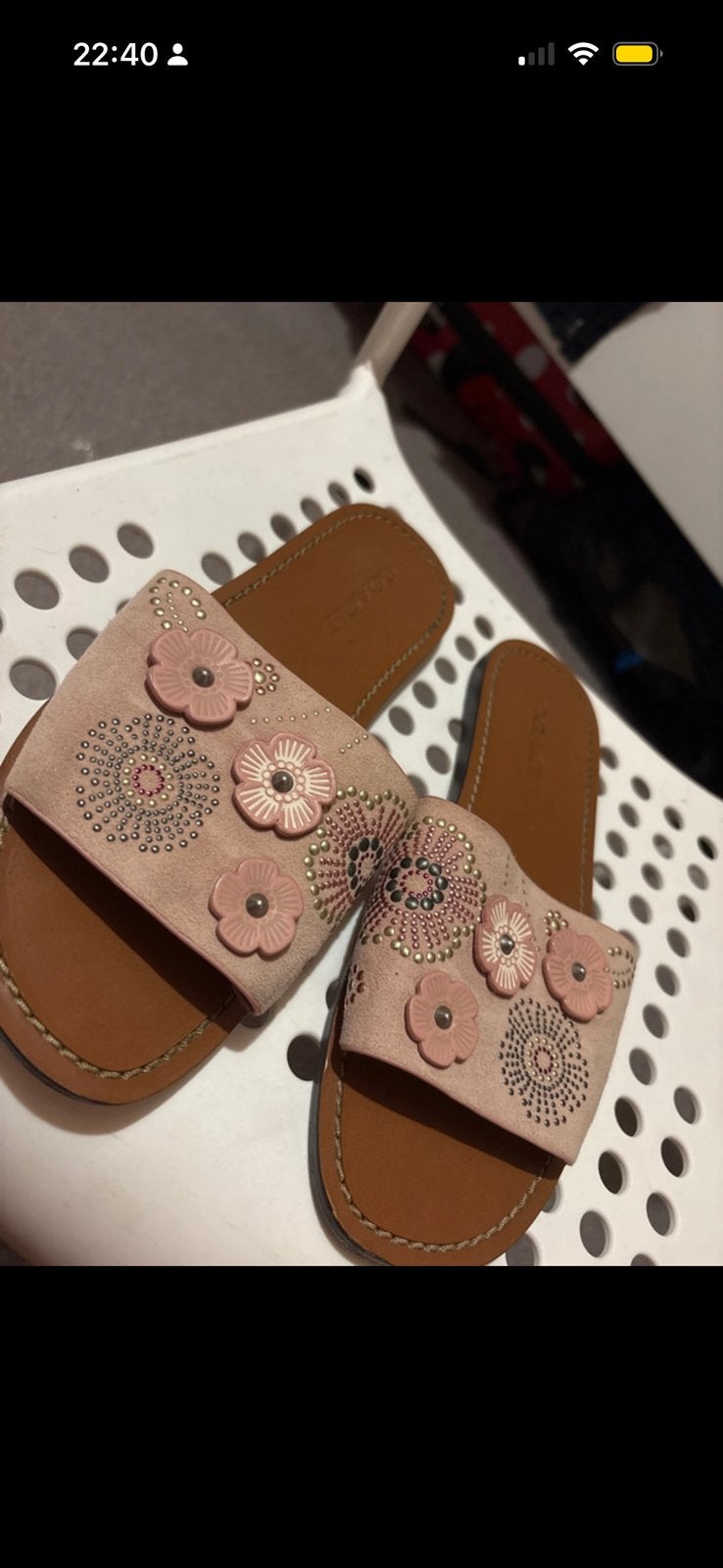 Coach slippers, Enfants & Bébés, Vêtements de bébé | Chaussures & Chaussettes, Enlèvement, Utilisé