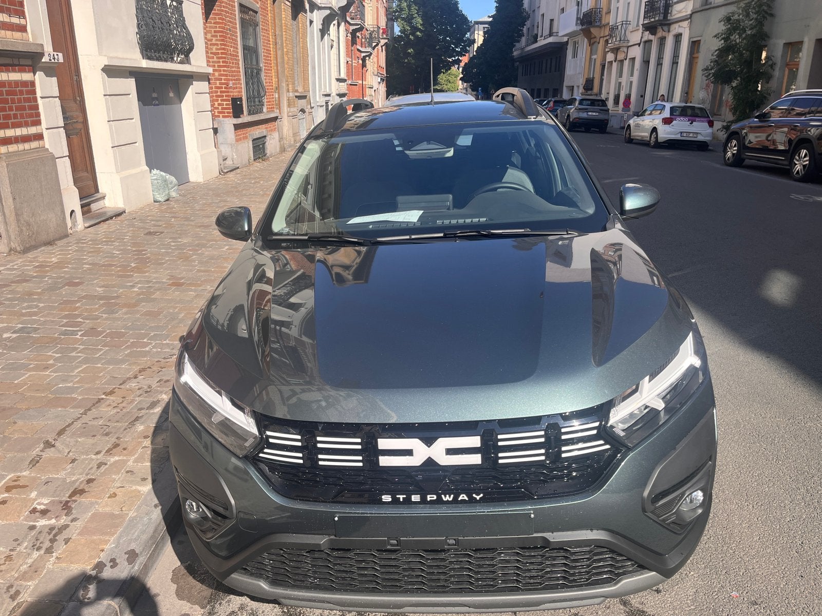 Dacia Sandero, Steway, essence, 2024, Voorwielaandrijving, Navigatiesysteem, Handgeschakeld, 5 deurs