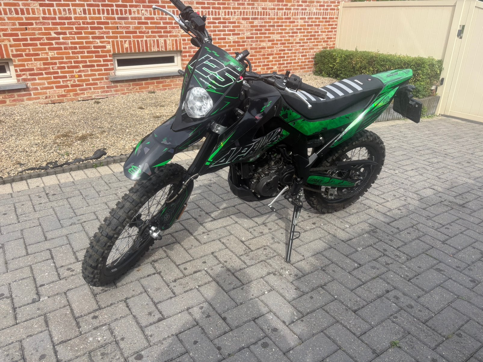 Aprilia rx125, Motoren, Motoren | Aprilia, Particulier, Enduro, 11 kW of minder, 1 cilinder, Minimaal motorrijbewijs A1, ABS, LED Verlichting