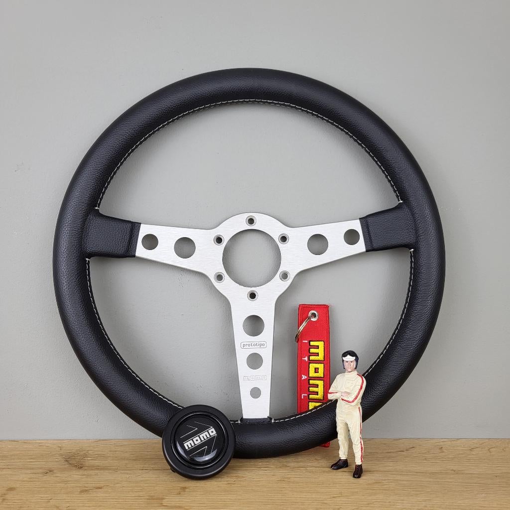 Momo Prototipo (New Old Stock) - Classic Steering Wheel Shop, Auto-onderdelen, Verzenden, Nieuw, Overige automerken